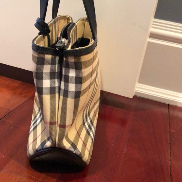 Burberry mini tote - Picture 4 of 4